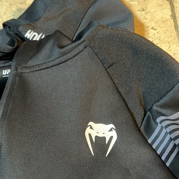 UFC VENUM Men's Full Zip Hoodie SIZE Large Mixed Martial Arts MMA Fighting - Picture 5 of 13